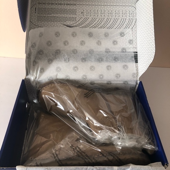 Birkenstock Melrose Genuine Shearling Suede Leather Boot. Size: 7, 38 - Picture 6 of 11